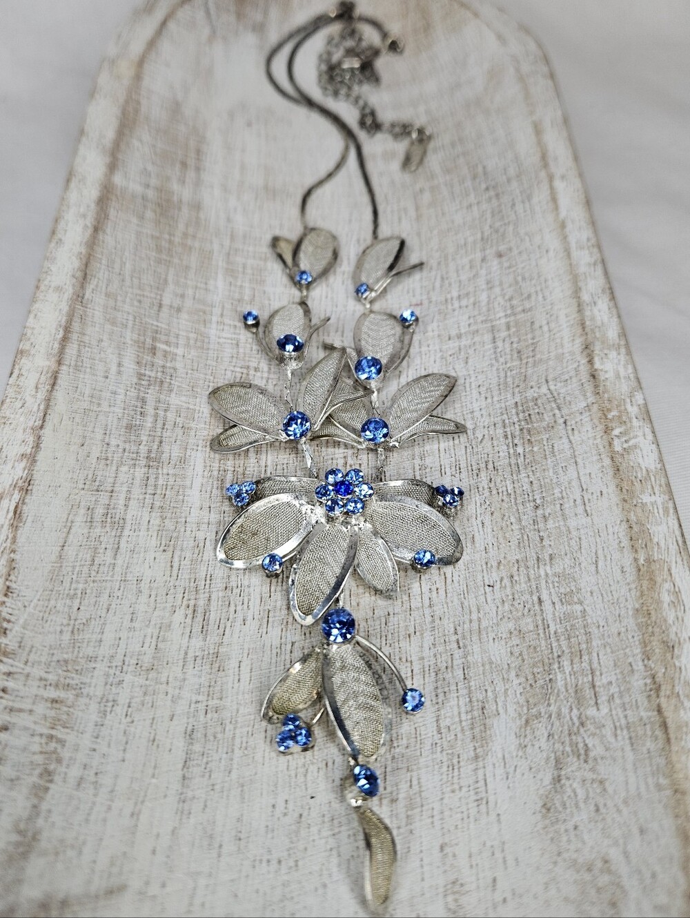 Rosemarie Collections Silver Mesh Leaf Floral Statement Bib Necklace Blue Gem View 6